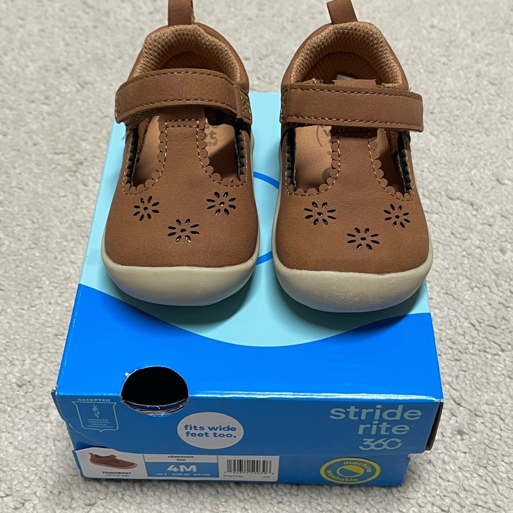 EUC Stride Rite Brown Kids Shoes